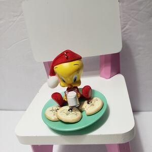 Vintage 2004 HALLMARK Eve Snack *Tweety* Looney Tunes Christmas Tree Ornament